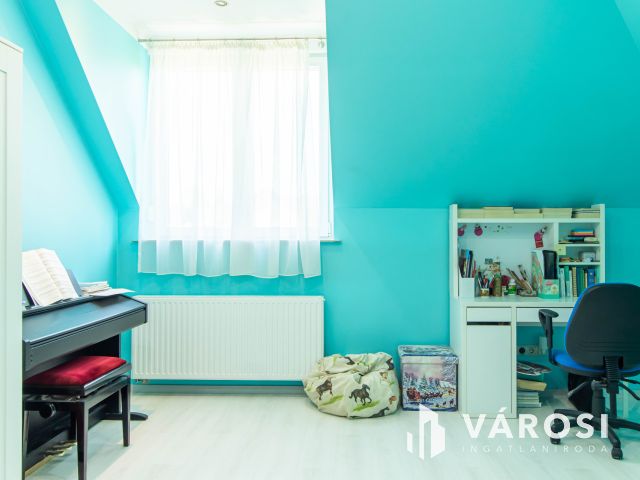 Luxus méret,  – kivételes családi ház Tinnyén!