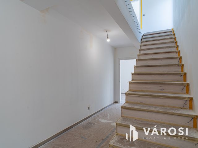 Ultramodern családi ház nem kicsi tetőterasszal