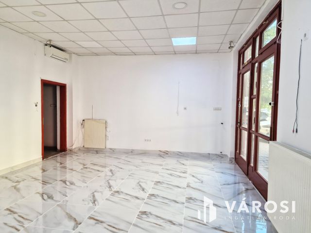 KIADÓ, 67m2 prémium üzlethelyiség a belváros szívében!