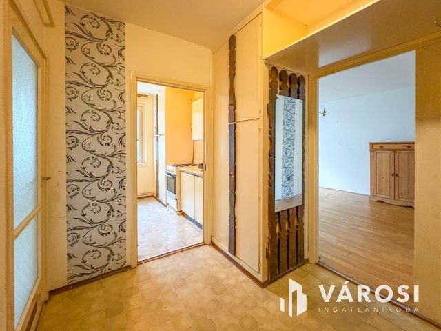1,5 szobás, hőszigetelt lakás a városközpontban