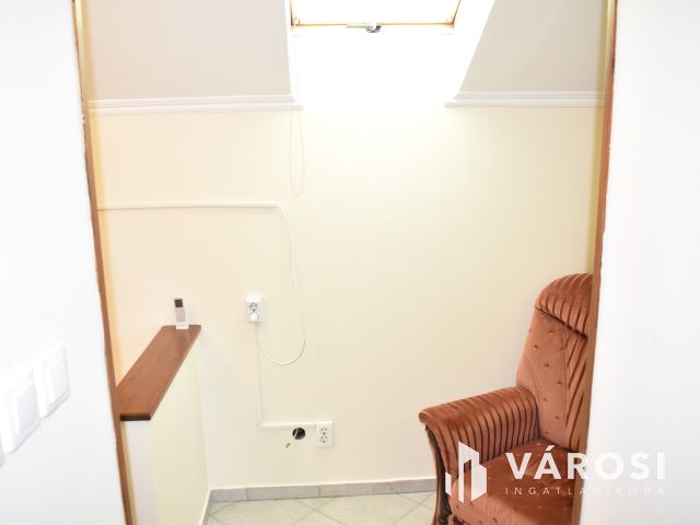 KIADÓ 64 M²-ES, KÉTSZINTES LAKÁS GYULA BELVÁROSÁBAN!