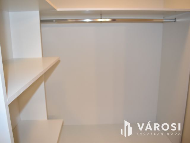 KIADÓ 64 M²-ES, KÉTSZINTES LAKÁS GYULA BELVÁROSÁBAN!